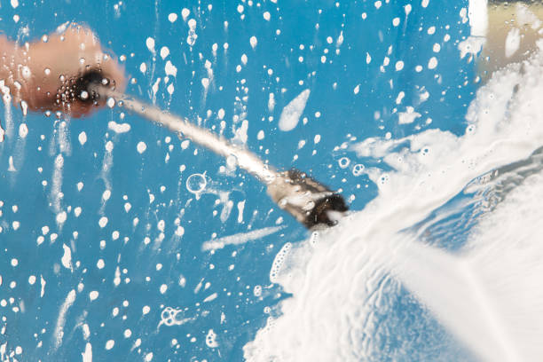 Best Gutter Cleaning  in Italy, TX